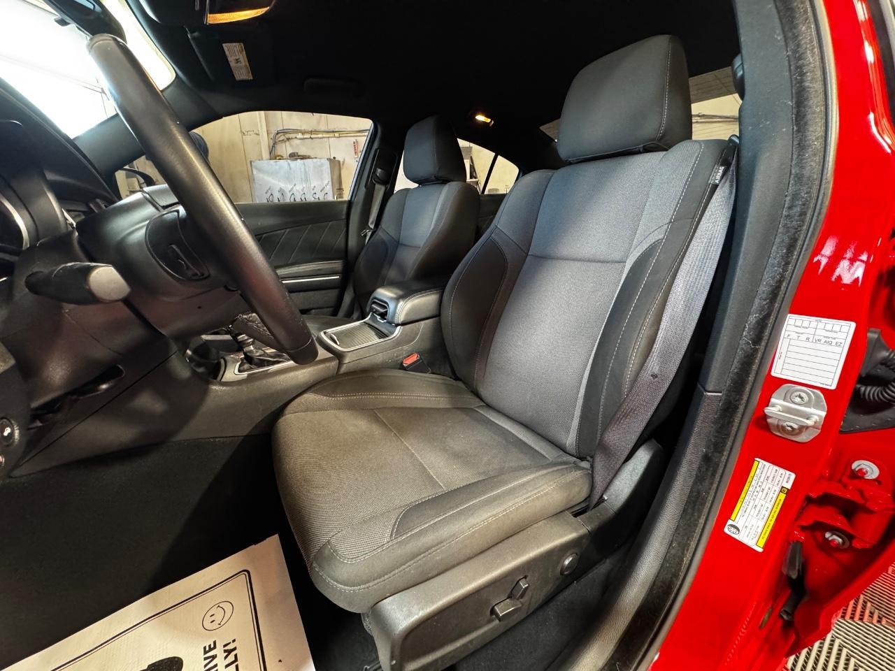 Dodge Charger Vehicle Full-screen Gallery Image 15
