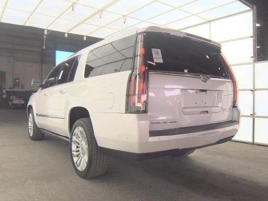 Cadillac Escalade ESV Vehicle Full-screen Gallery Image 06