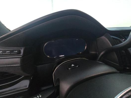 Cadillac Escalade ESV Vehicle Full-screen Gallery Image 08