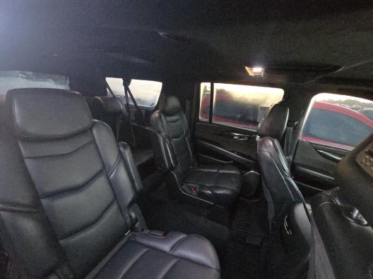 Cadillac Escalade ESV Vehicle Full-screen Gallery Image 10