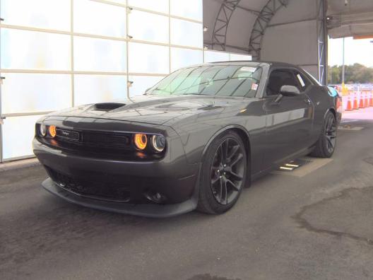 Dodge Challenger Vehicle Full-screen Gallery Image 02