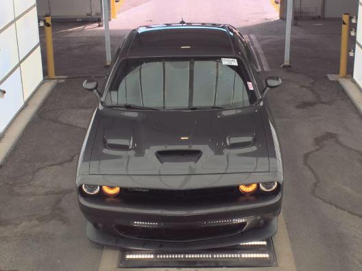 Dodge Challenger Vehicle Full-screen Gallery Image 03