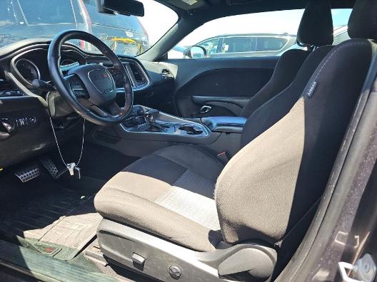 Dodge Challenger Vehicle Full-screen Gallery Image 07