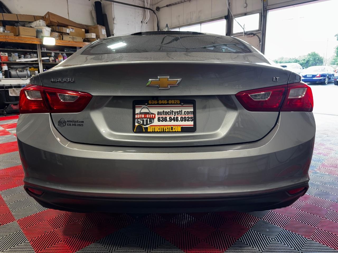 Chevrolet Malibu Vehicle Full-screen Gallery Image 06