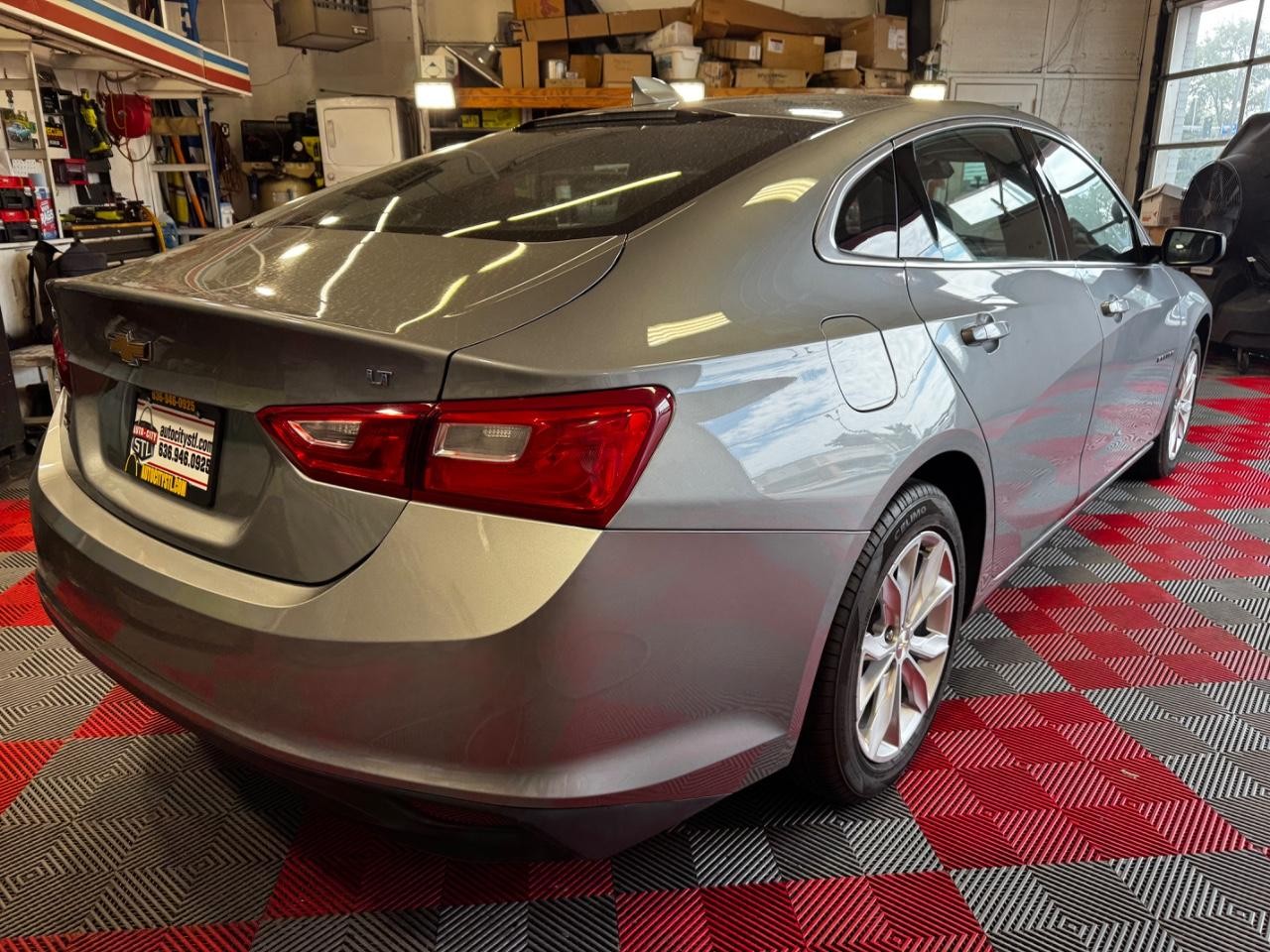 Chevrolet Malibu Vehicle Full-screen Gallery Image 07