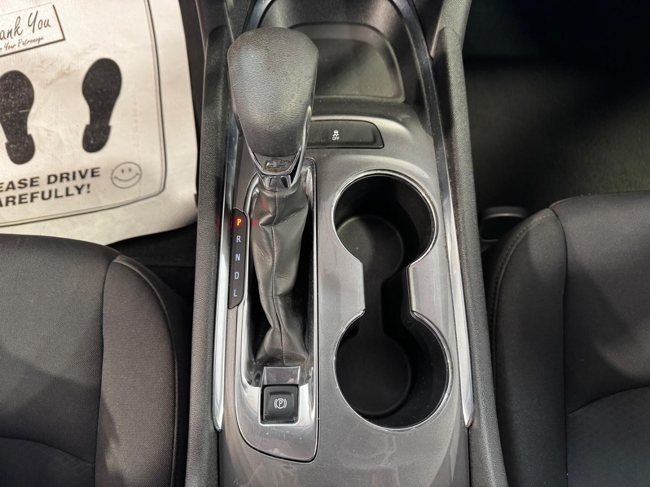 Chevrolet Malibu Vehicle Full-screen Gallery Image 21