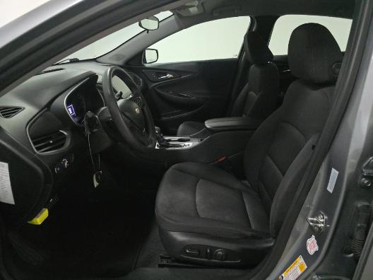 Chevrolet Malibu Vehicle Full-screen Gallery Image 09