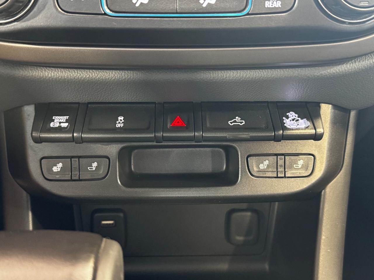 Chevrolet Colorado Vehicle Full-screen Gallery Image 23