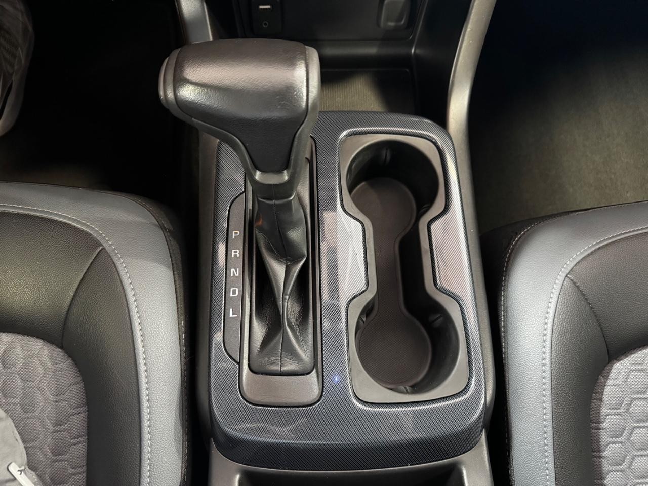 Chevrolet Colorado Vehicle Full-screen Gallery Image 25