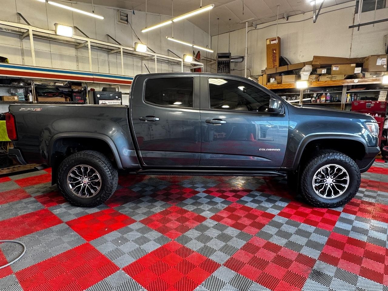 Chevrolet Colorado Vehicle Full-screen Gallery Image 08