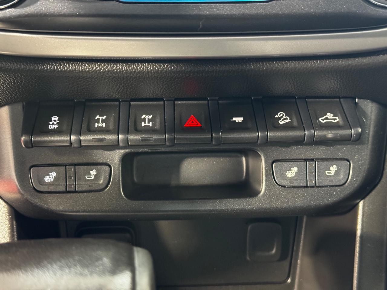 Chevrolet Colorado Vehicle Full-screen Gallery Image 22