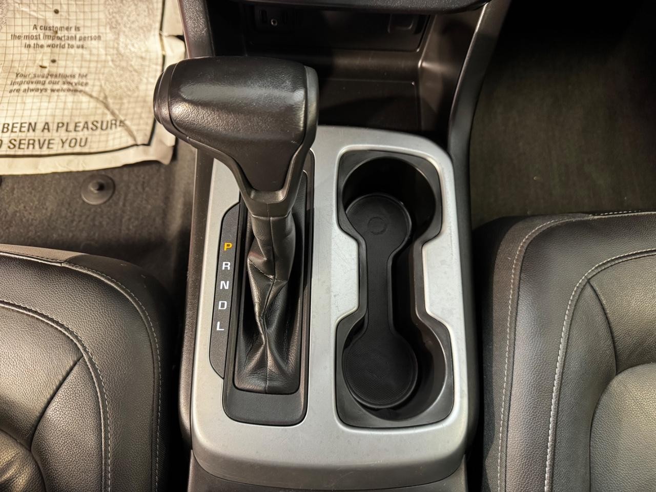 Chevrolet Colorado Vehicle Full-screen Gallery Image 23