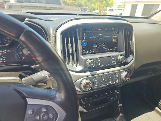 Chevrolet Colorado Vehicle Full-screen Gallery Image 10