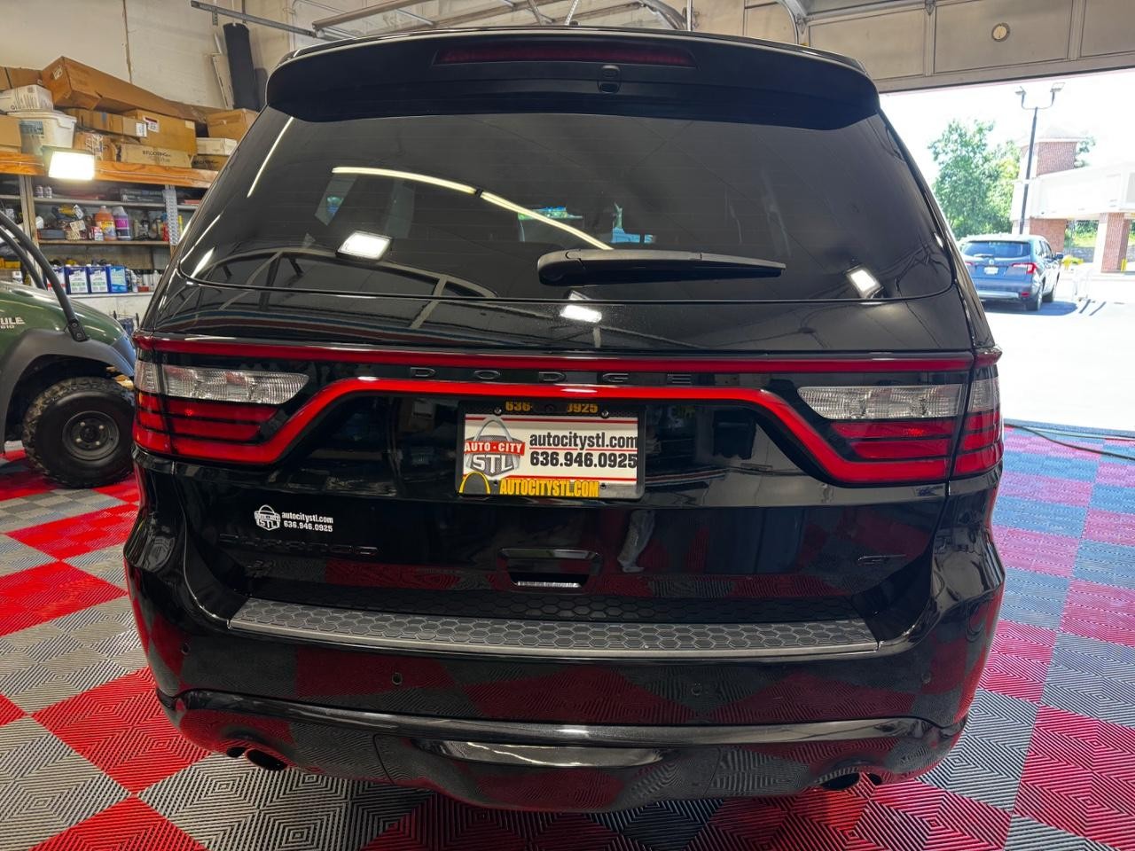 Dodge Durango Vehicle Full-screen Gallery Image 06