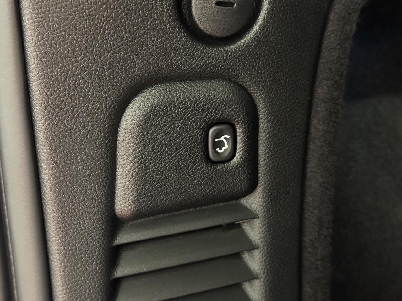 Dodge Durango Vehicle Full-screen Gallery Image 15