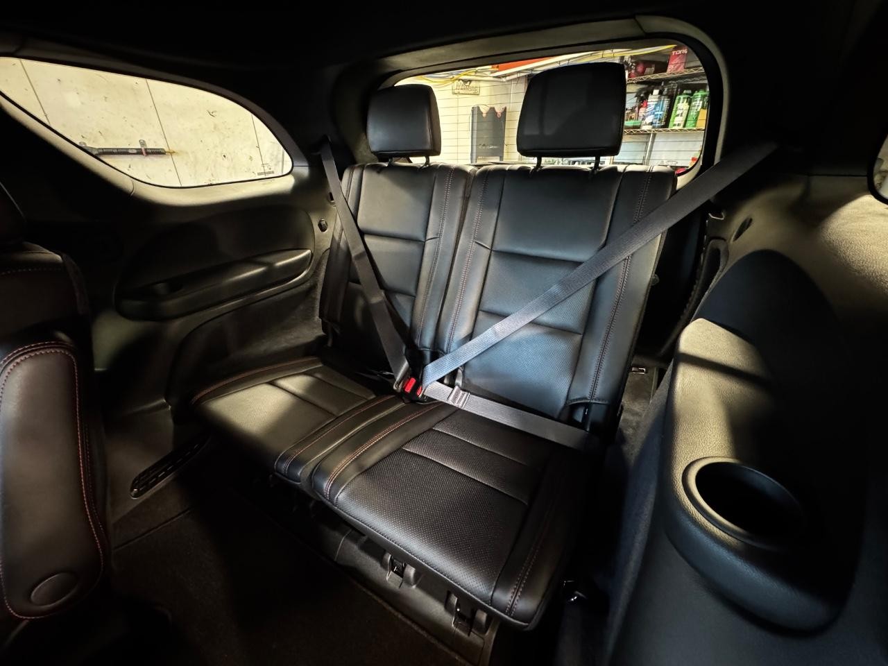 Dodge Durango Vehicle Full-screen Gallery Image 18