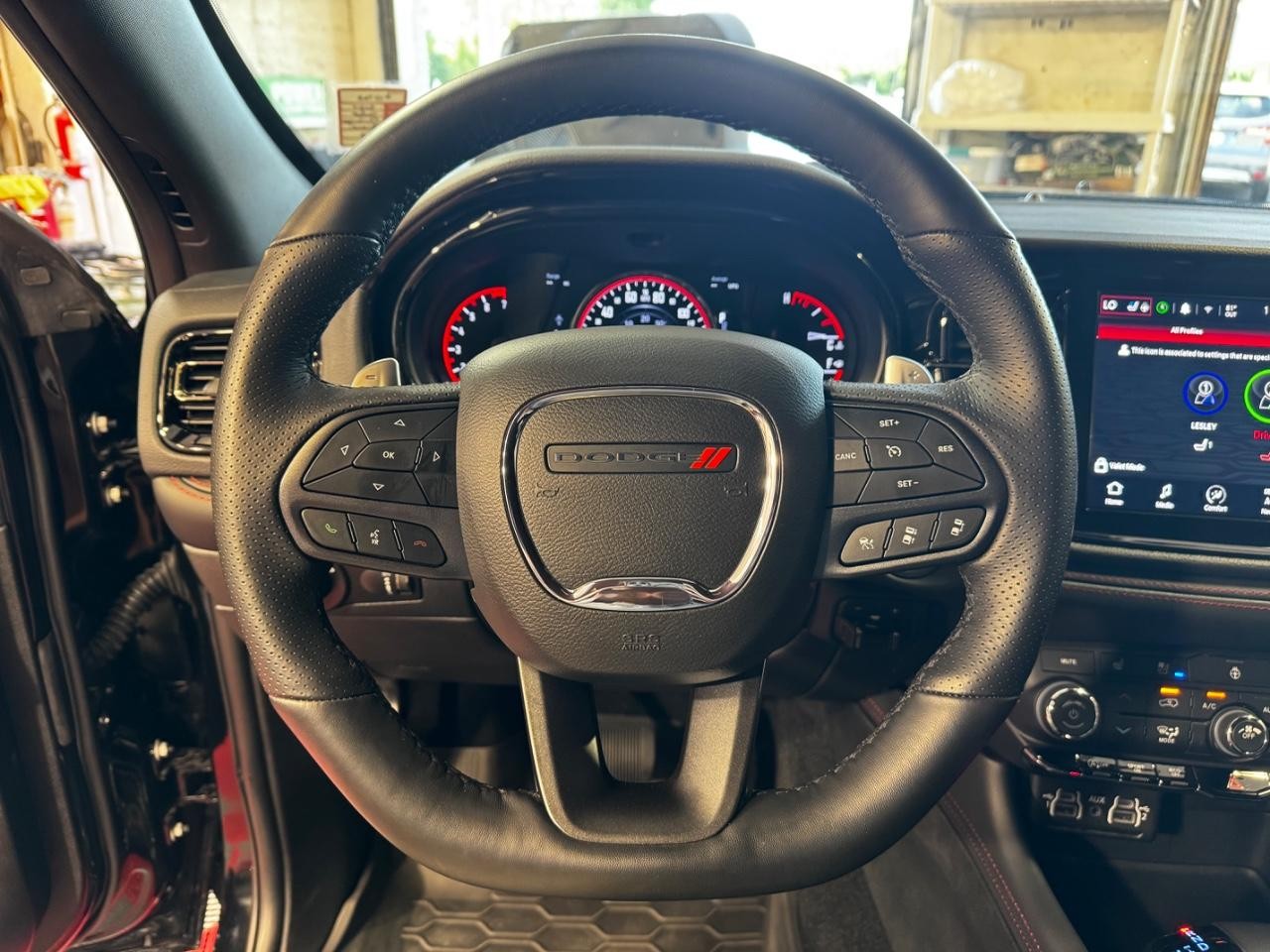 Dodge Durango Vehicle Full-screen Gallery Image 22