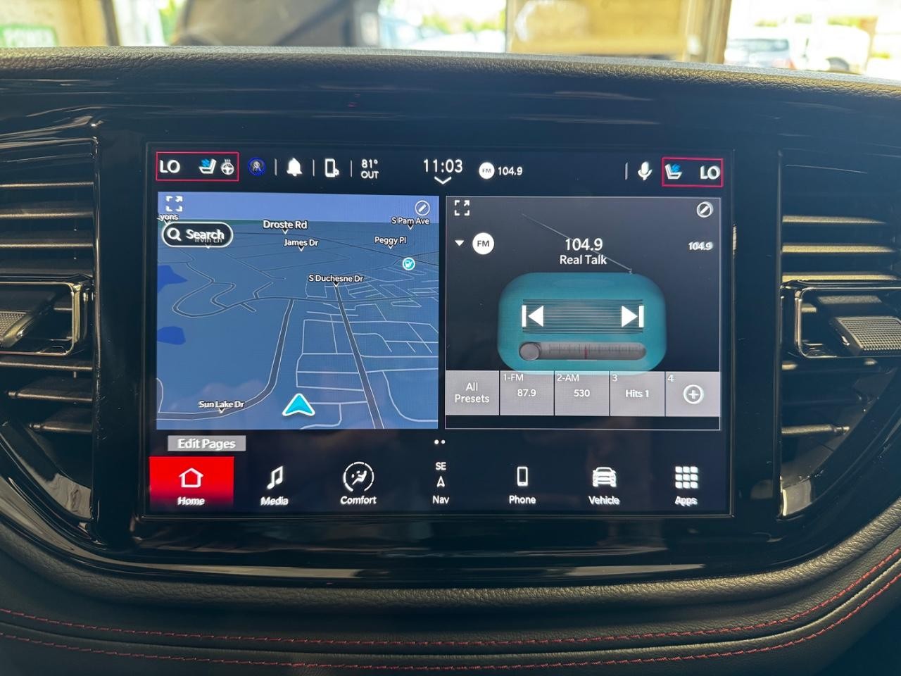 Dodge Durango Vehicle Full-screen Gallery Image 24