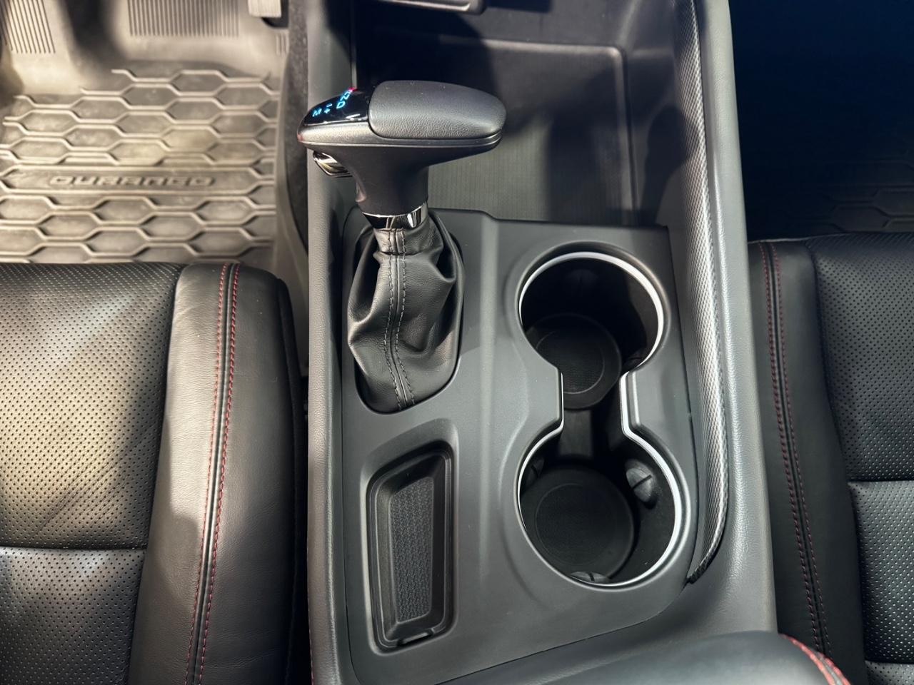 Dodge Durango Vehicle Full-screen Gallery Image 26