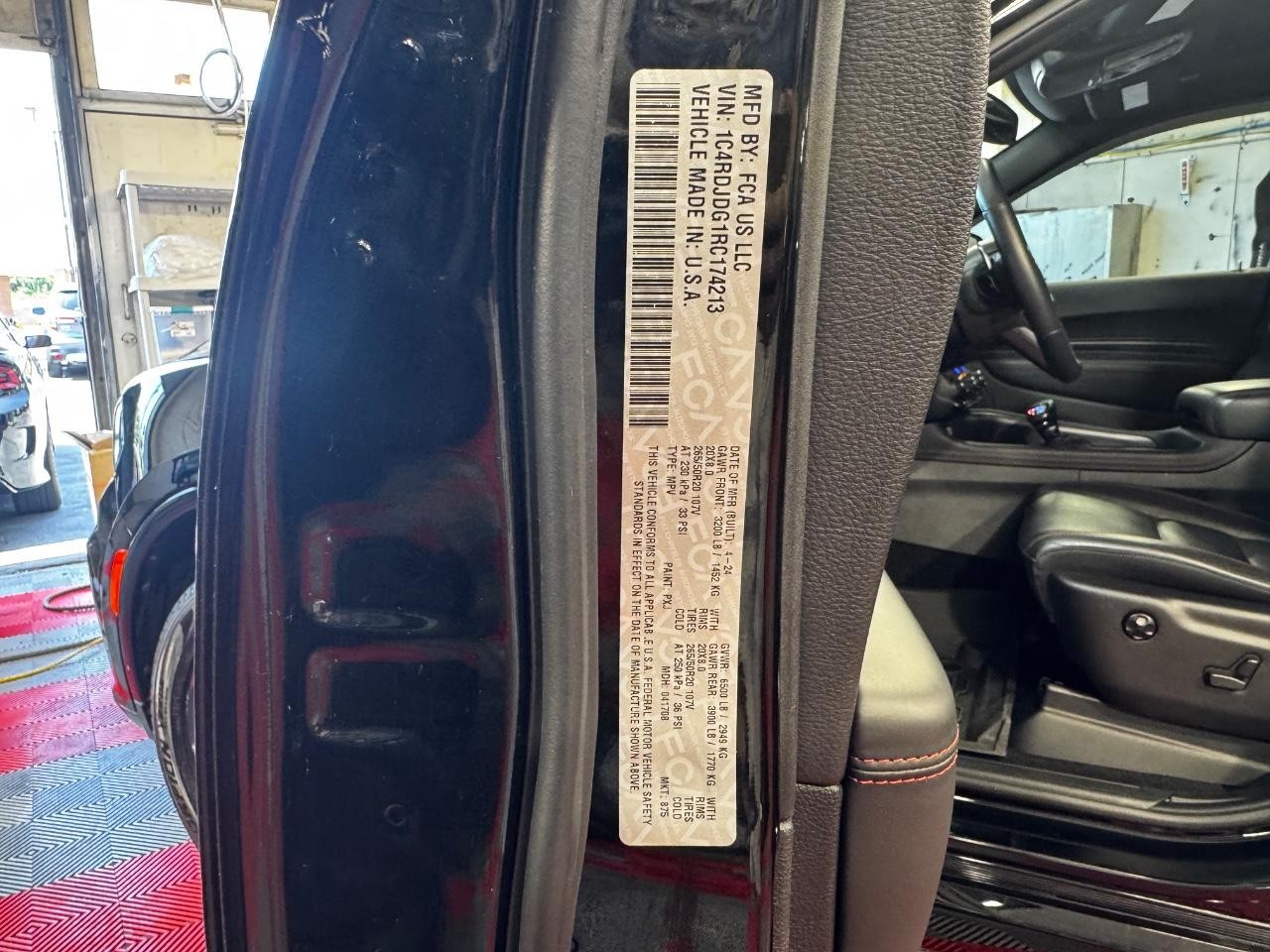 Dodge Durango Vehicle Full-screen Gallery Image 30