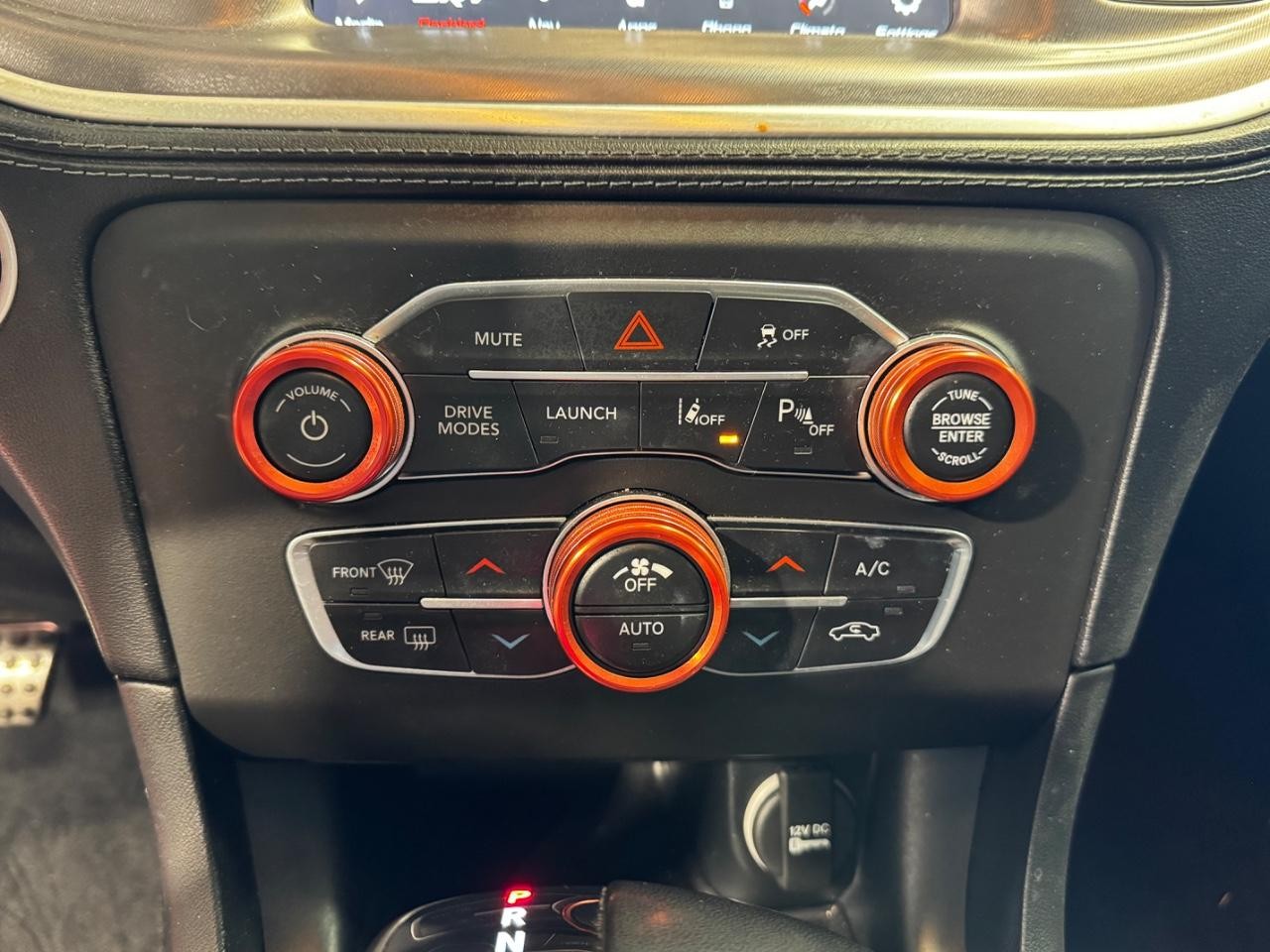 Dodge Charger Vehicle Full-screen Gallery Image 21