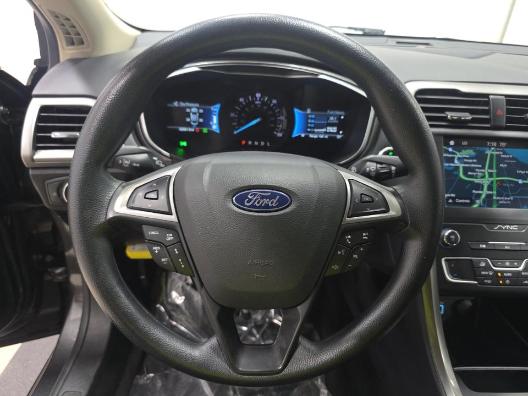 Ford Fusion Hybrid Vehicle Full-screen Gallery Image 09