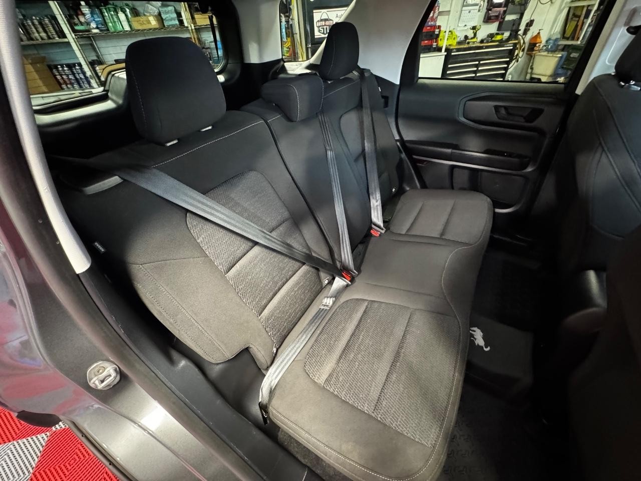 Ford Bronco Sport Vehicle Full-screen Gallery Image 10