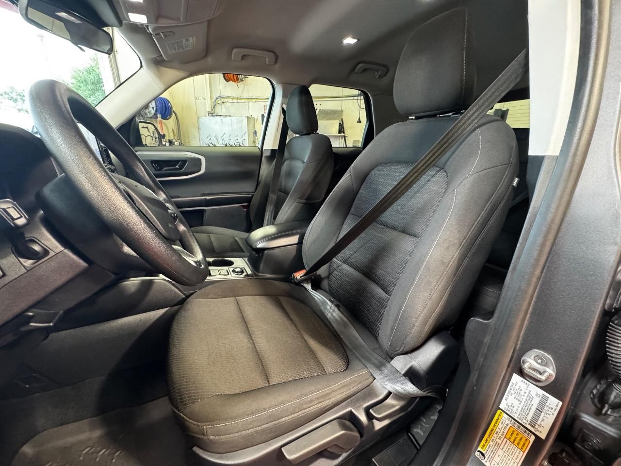 Ford Bronco Sport Vehicle Full-screen Gallery Image 15