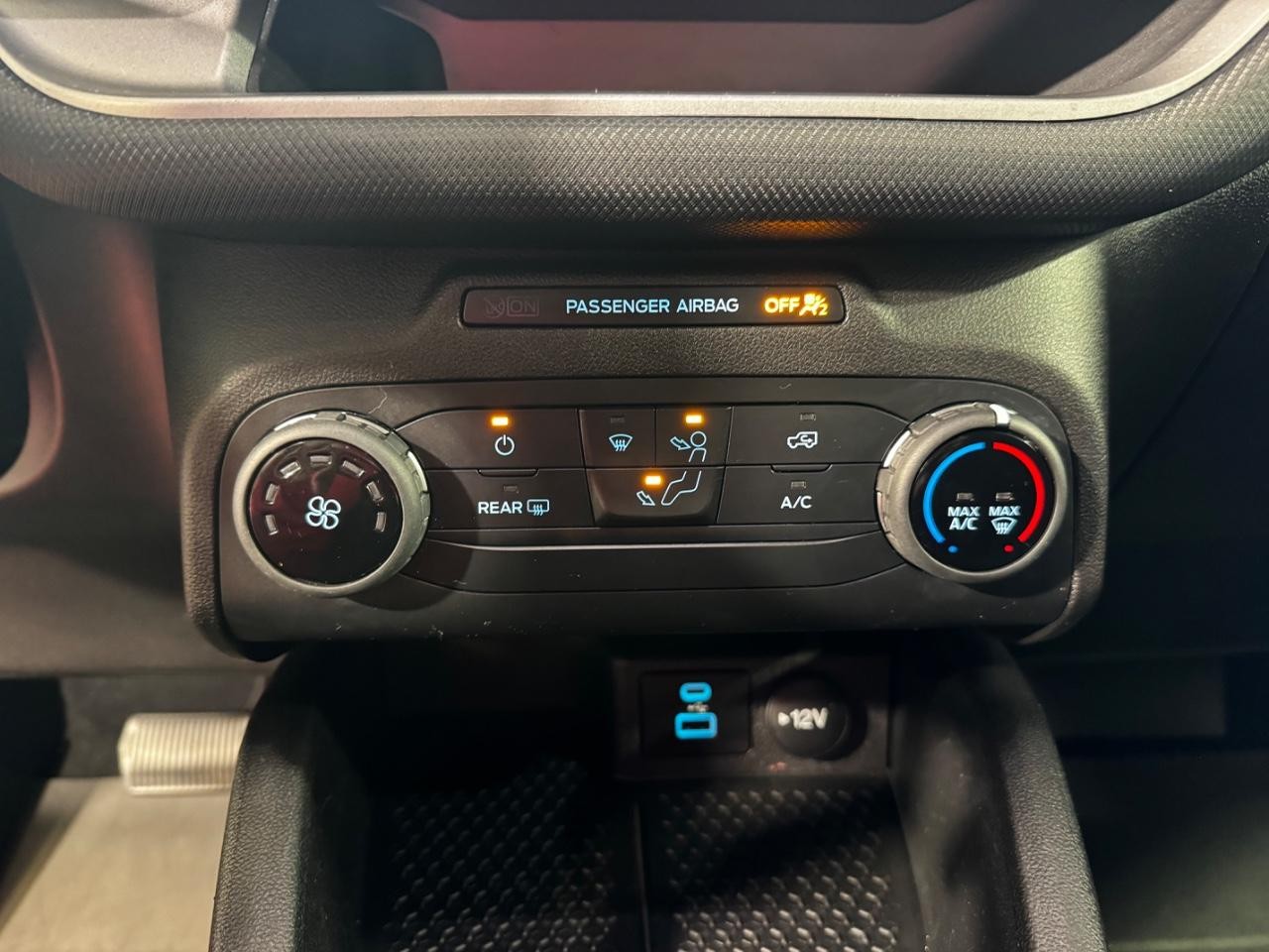 Ford Bronco Sport Vehicle Full-screen Gallery Image 21