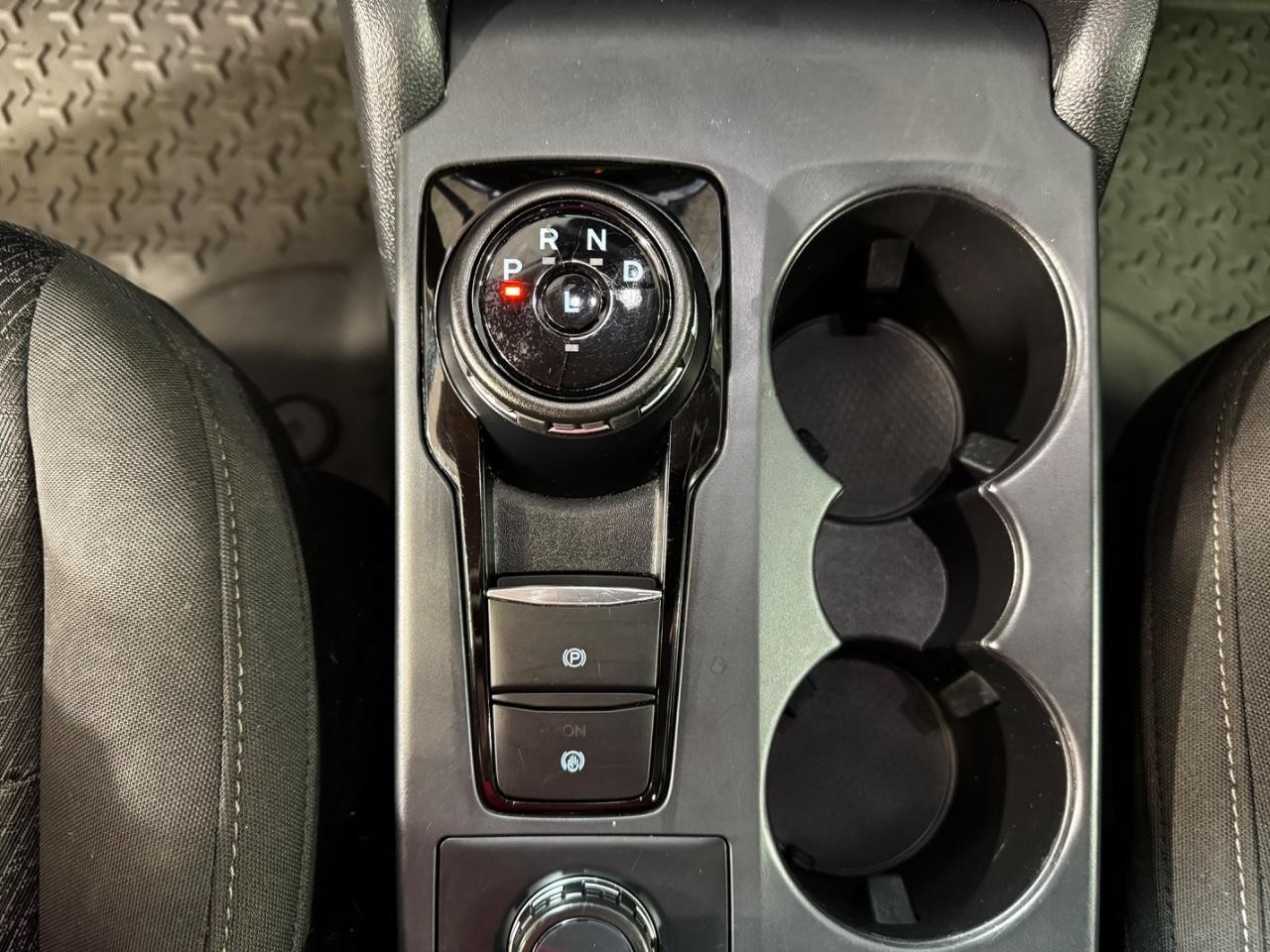 Ford Bronco Sport Vehicle Full-screen Gallery Image 23