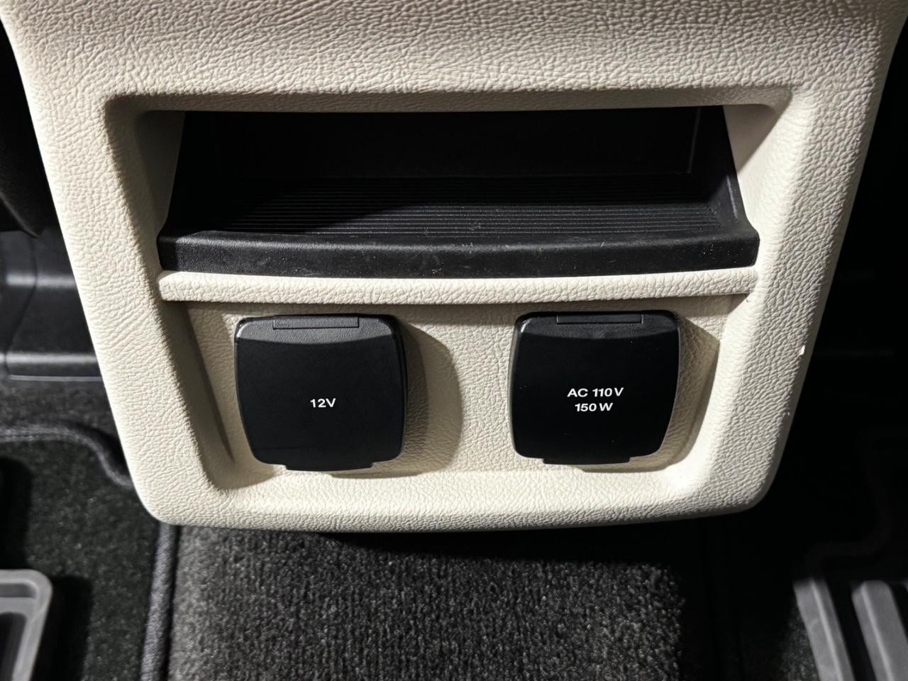Ford Edge Vehicle Full-screen Gallery Image 16
