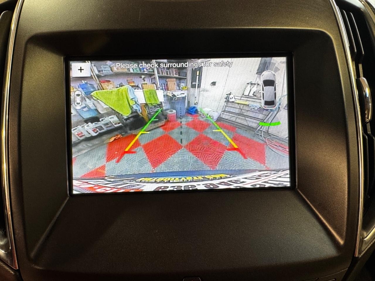 Ford Edge Vehicle Full-screen Gallery Image 28