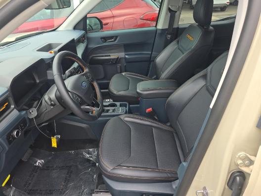 Ford Maverick Vehicle Full-screen Gallery Image 08