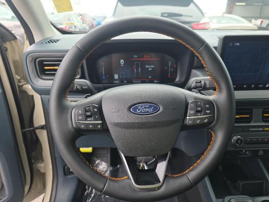 Ford Maverick Vehicle Full-screen Gallery Image 10