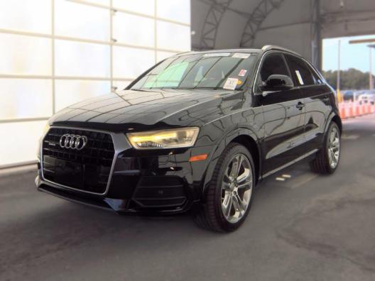 Audi Q3 Vehicle Full-screen Gallery Image 02
