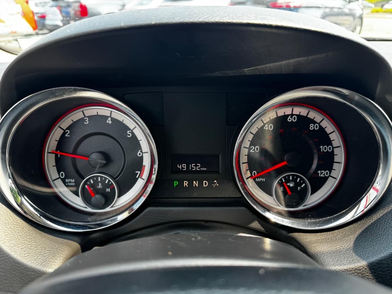 Dodge Grand Caravan Vehicle Full-screen Gallery Image 23