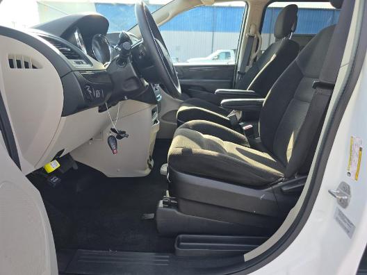 Dodge Grand Caravan Vehicle Full-screen Gallery Image 07