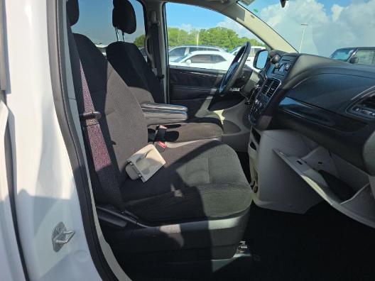 Dodge Grand Caravan Vehicle Full-screen Gallery Image 08