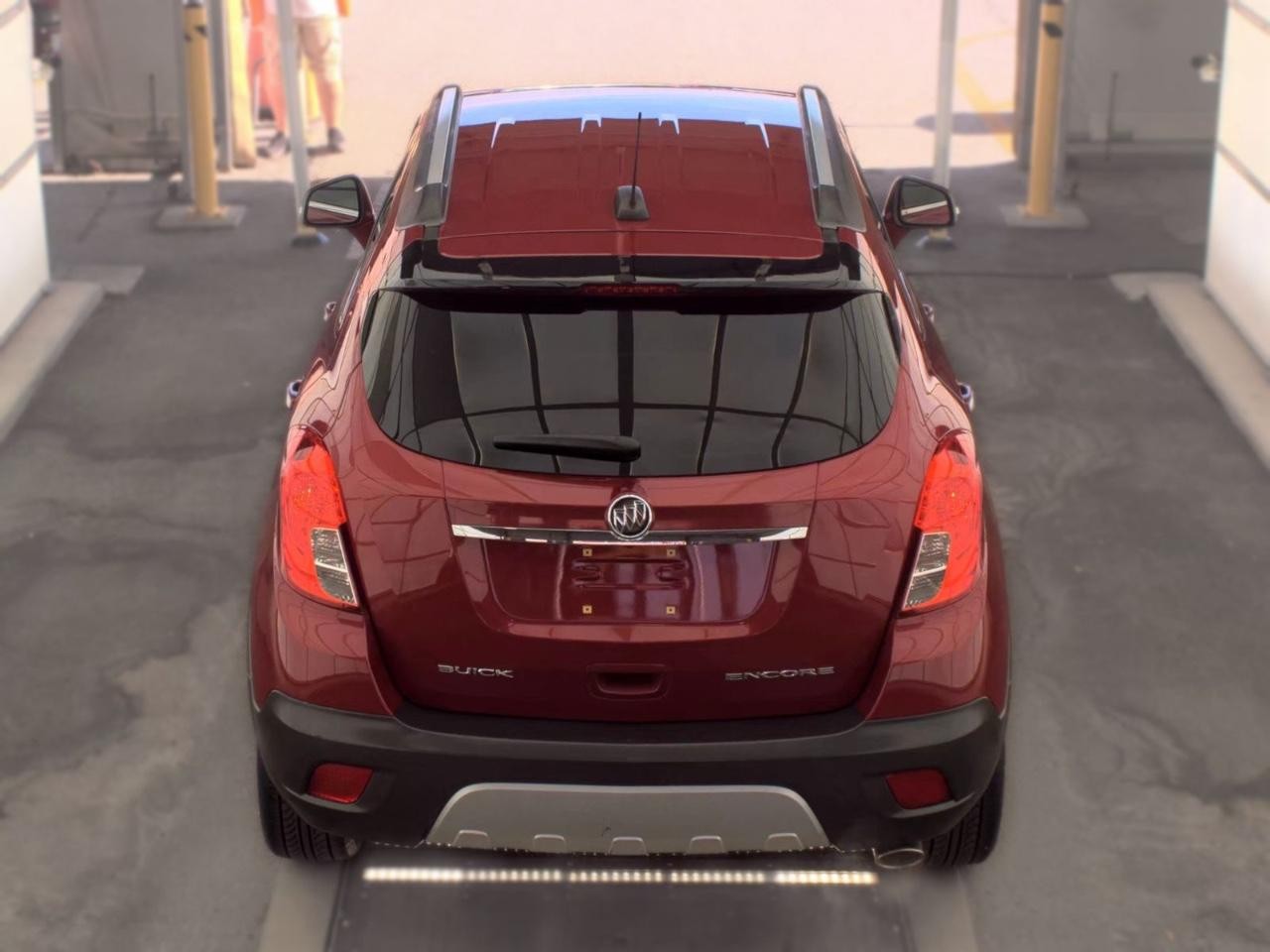 Buick Encore Vehicle Full-screen Gallery Image 07