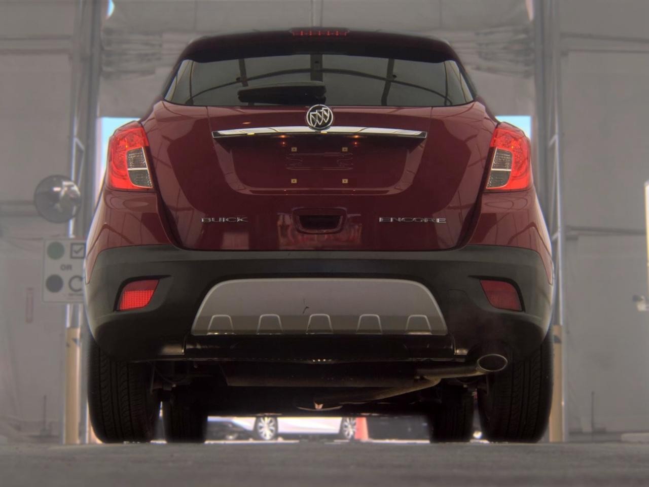 Buick Encore Vehicle Full-screen Gallery Image 08