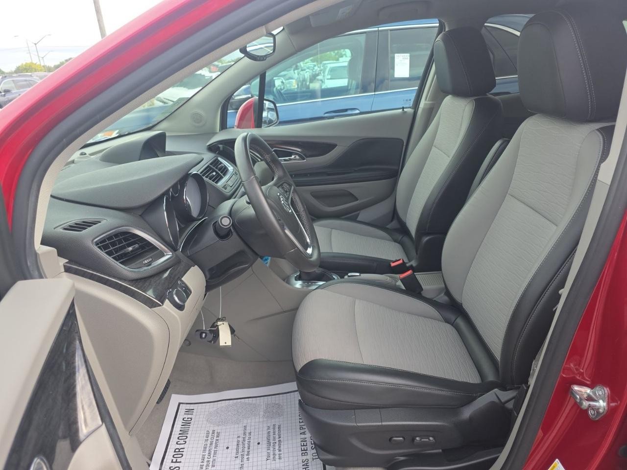 Buick Encore Vehicle Full-screen Gallery Image 11