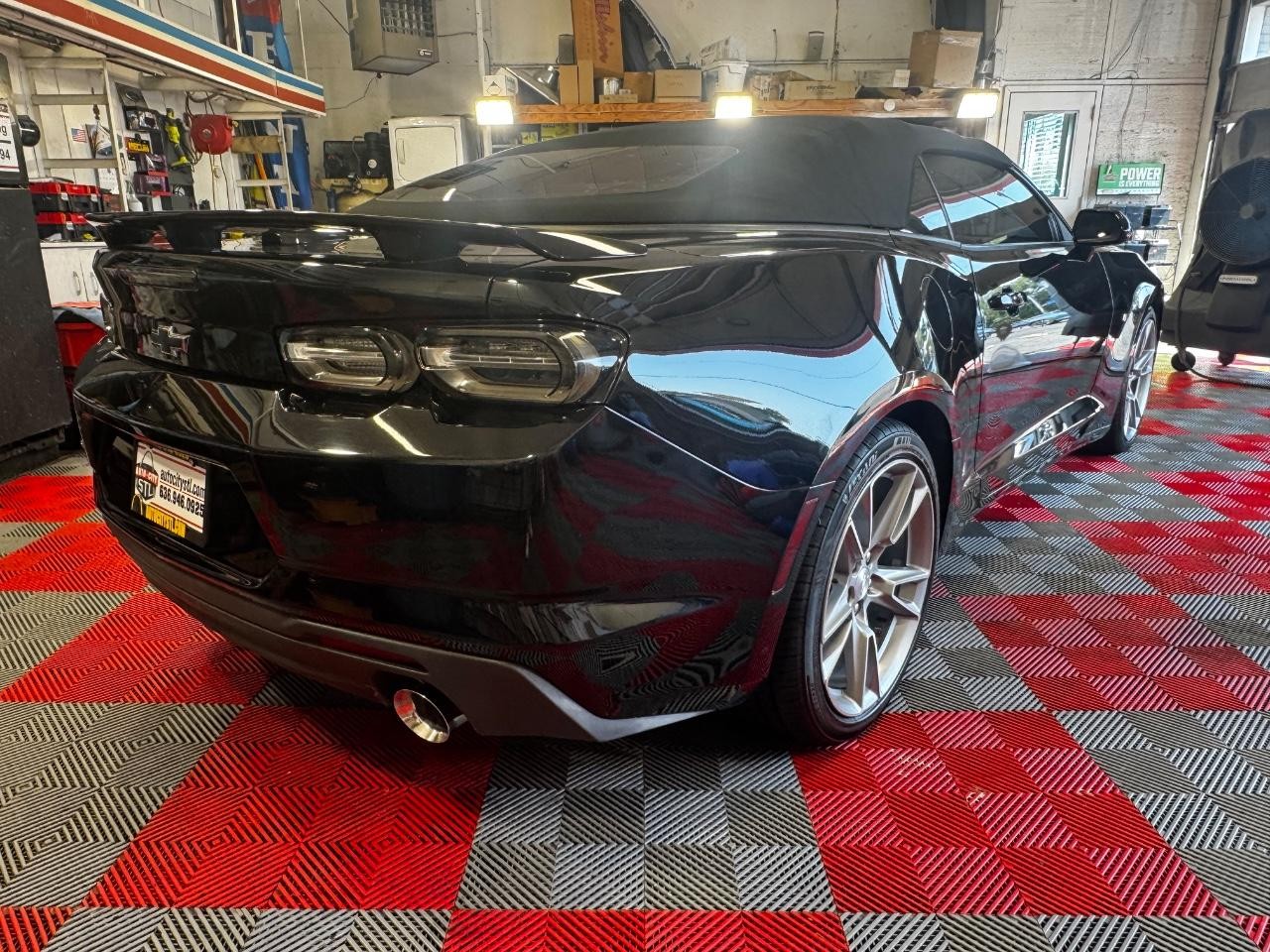 Chevrolet Camaro Vehicle Full-screen Gallery Image 07