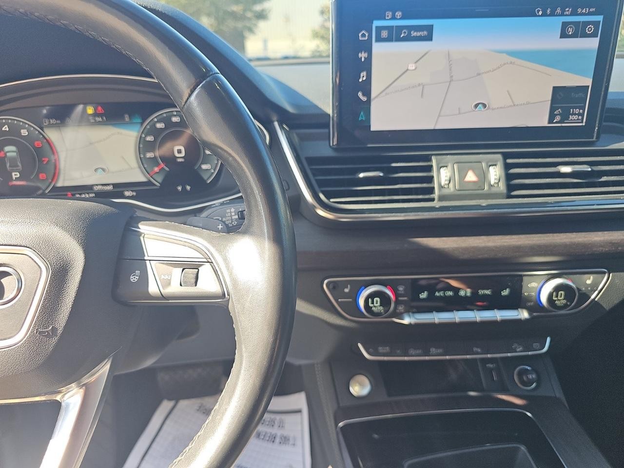 Audi Q5 Vehicle Full-screen Gallery Image 12