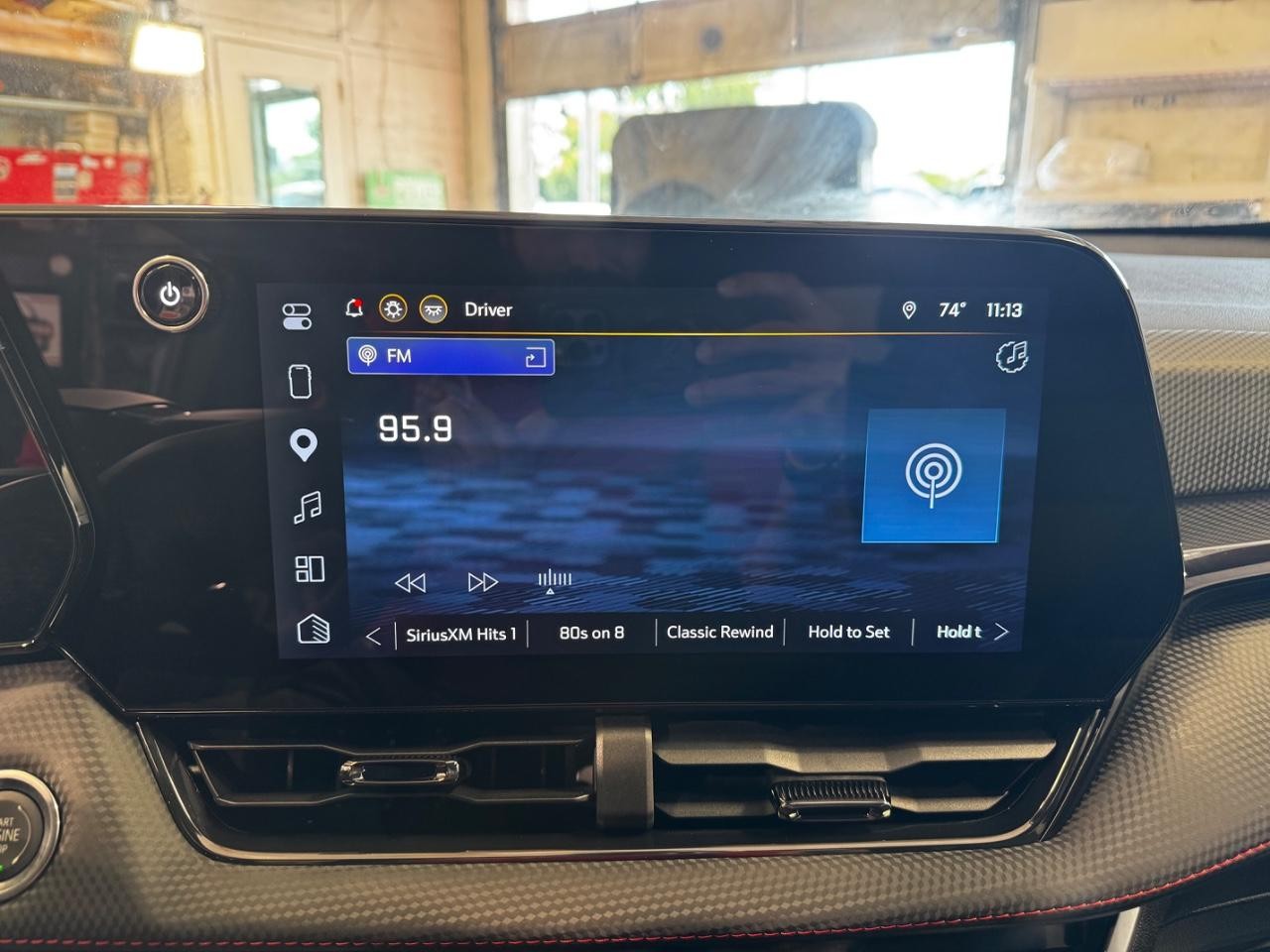 Chevrolet Equinox Vehicle Full-screen Gallery Image 20