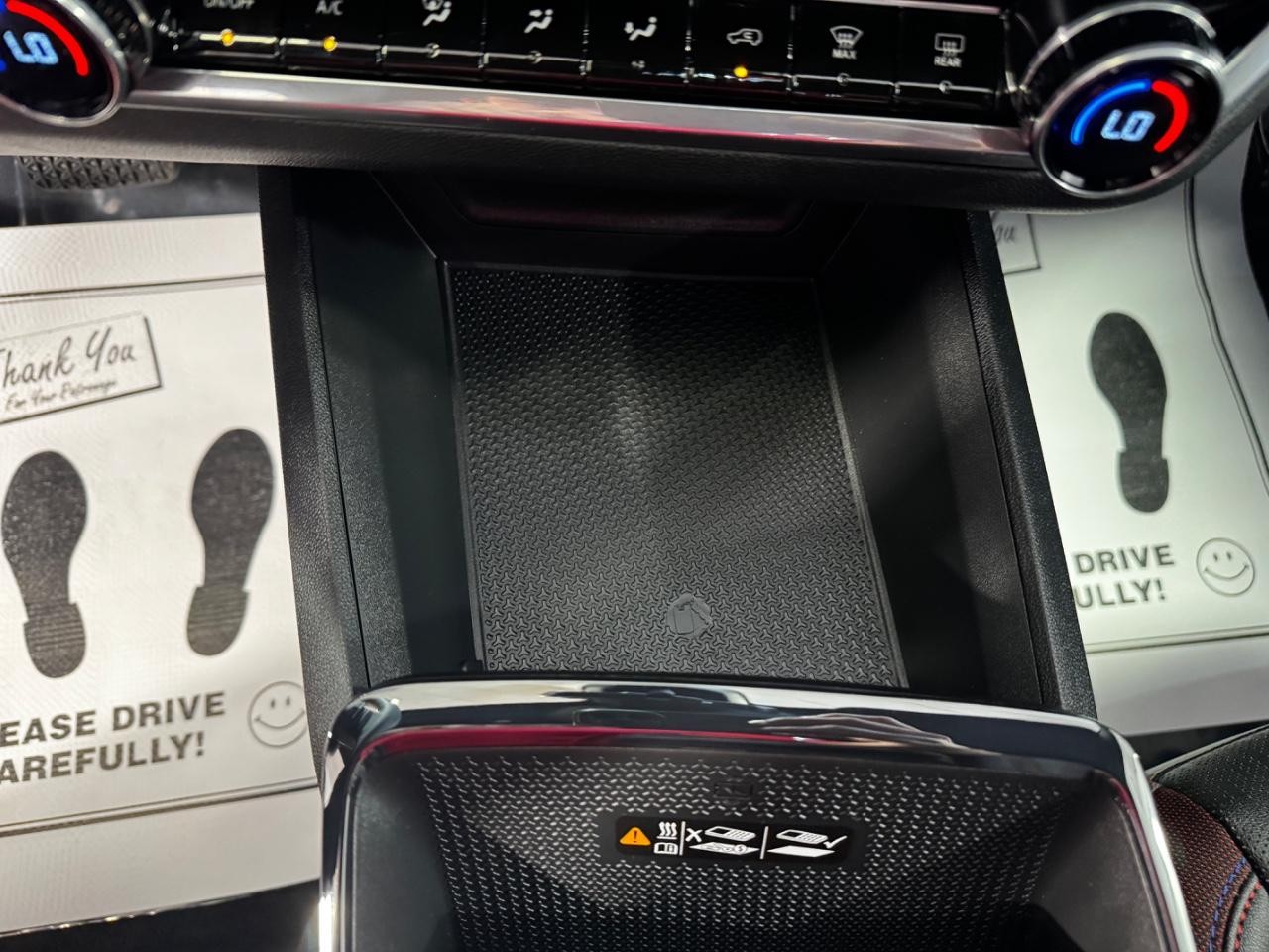 Chevrolet Equinox Vehicle Full-screen Gallery Image 22