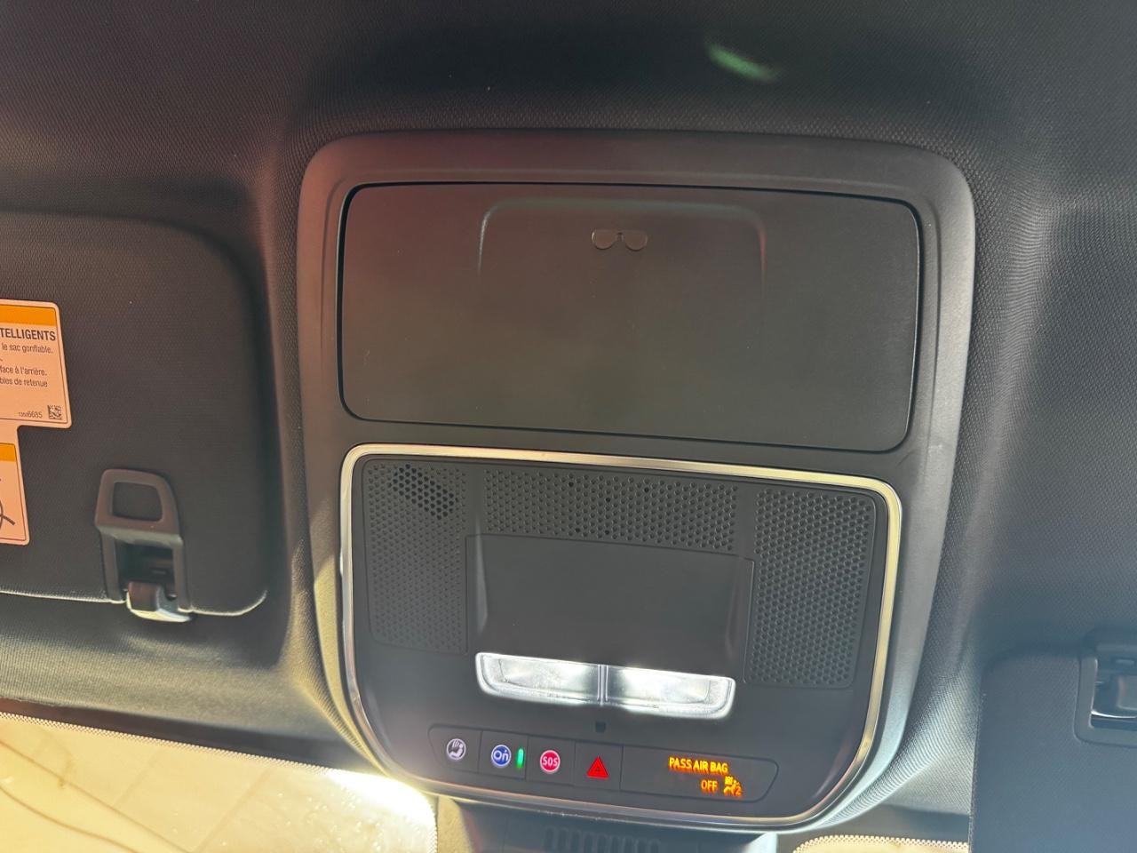 Chevrolet Equinox Vehicle Full-screen Gallery Image 25