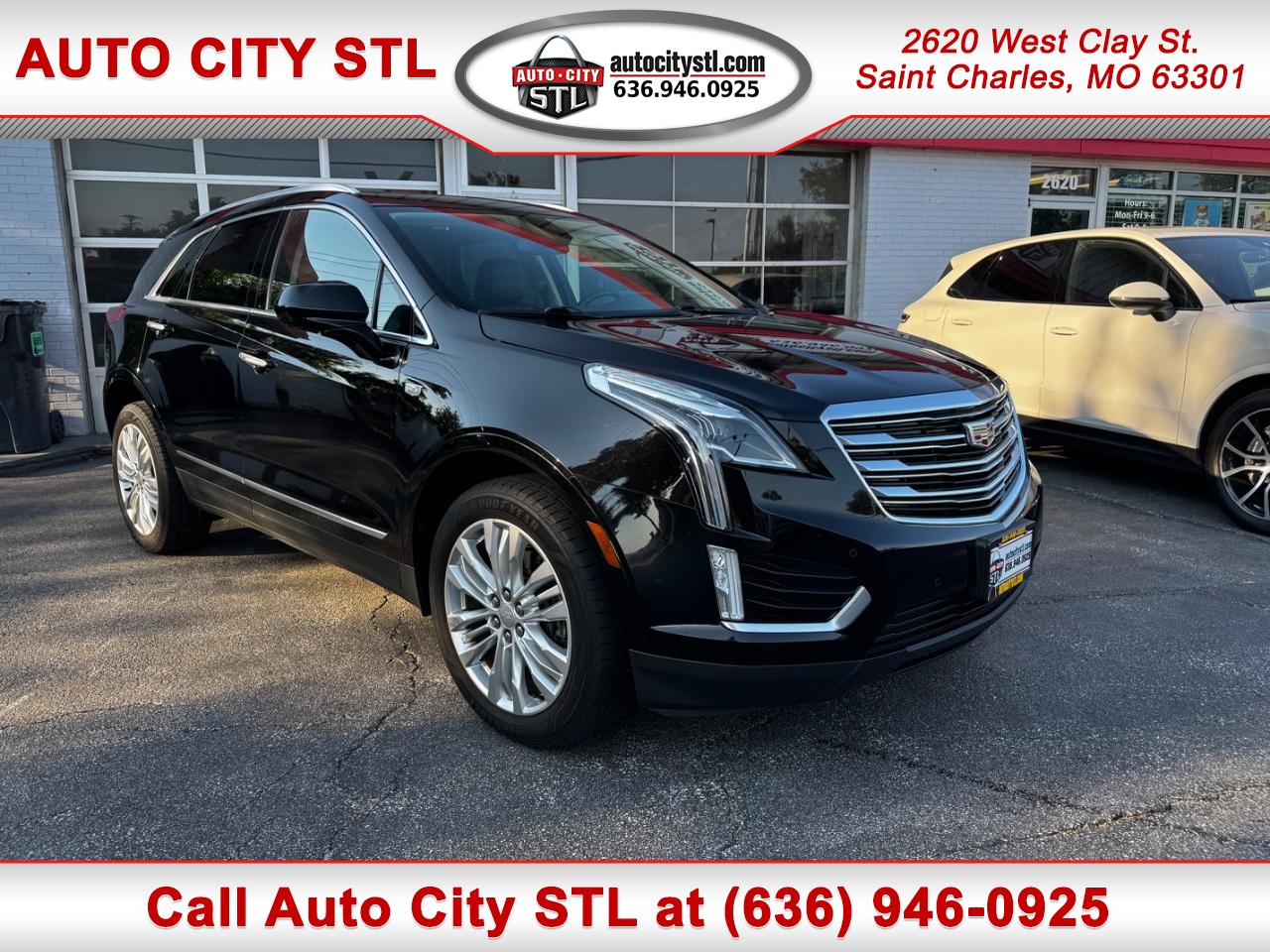 Cadillac XT5 Vehicle Full-screen Gallery Image 01