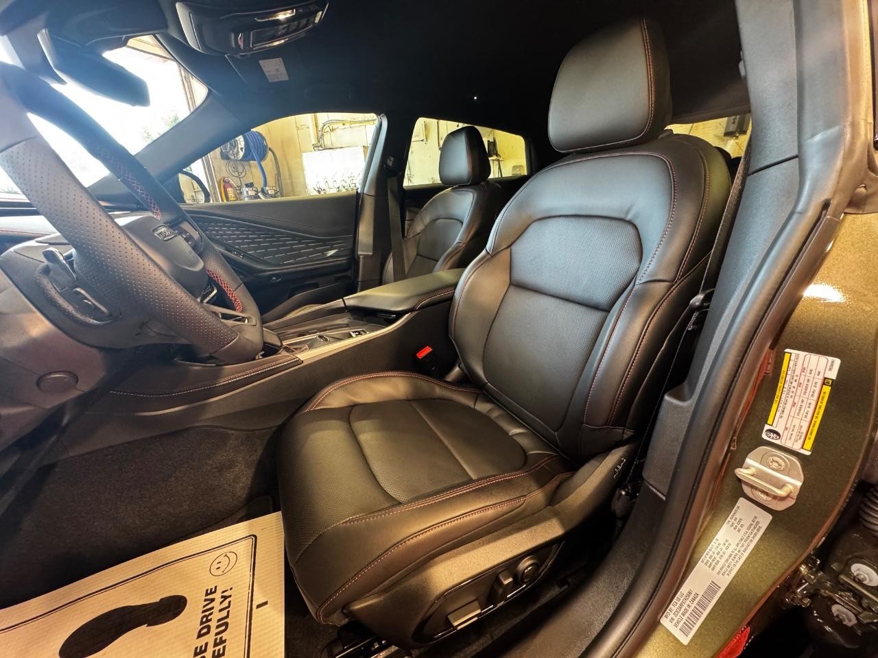 Dodge Charger Vehicle Full-screen Gallery Image 21