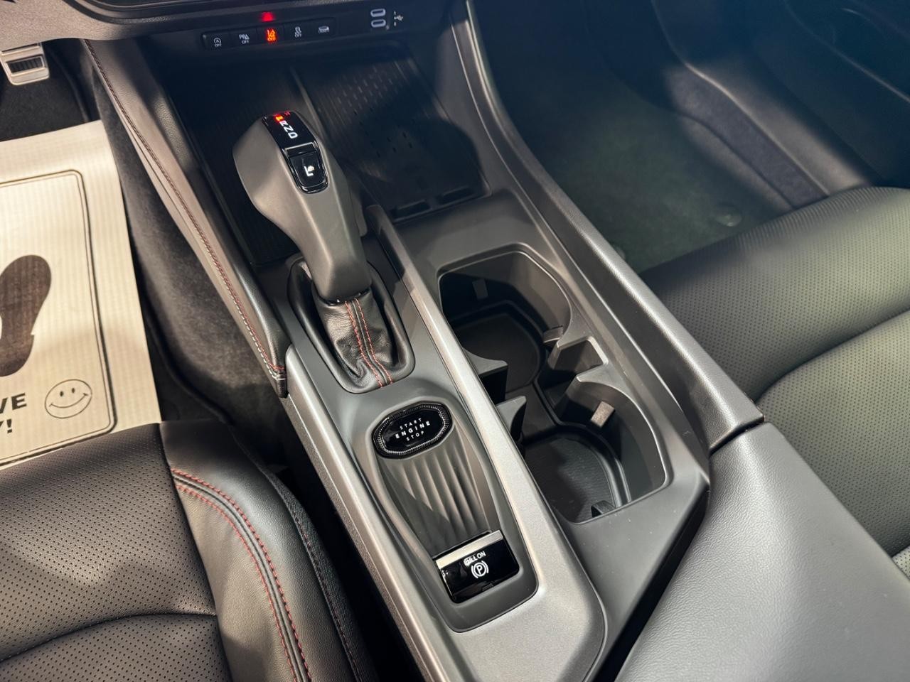 Dodge Charger Vehicle Full-screen Gallery Image 30