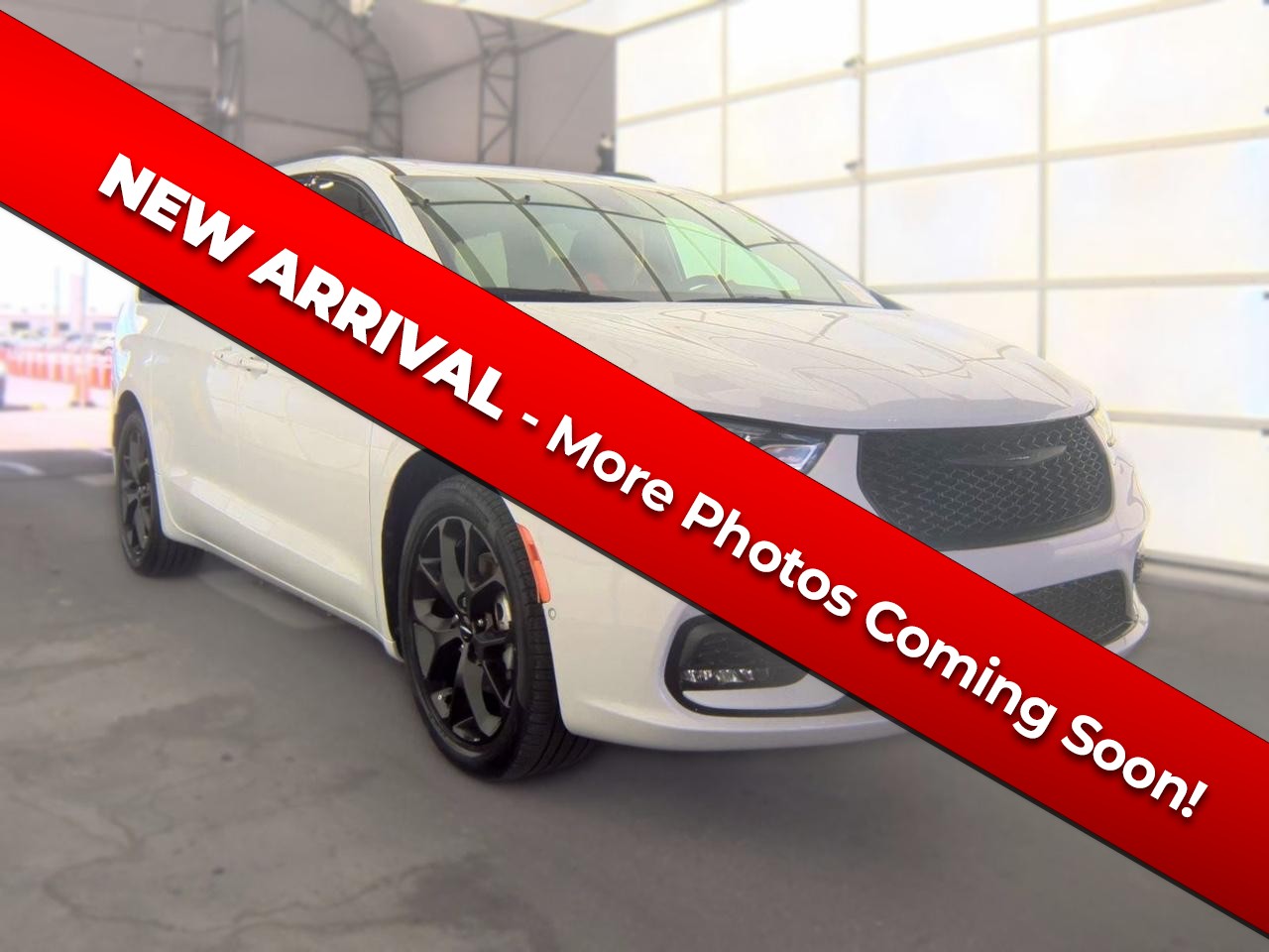 2023 Chrysler Pacifica Limited FWD
